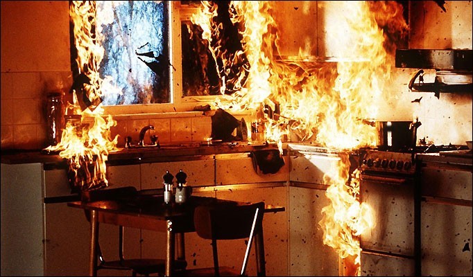 An Toàn Cháy Nổ Nhà Bếp: Cách đảm bảo an toàn cho gia đình và ngôi nhà của bạn